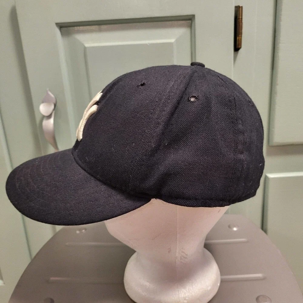 New Era selling vtg